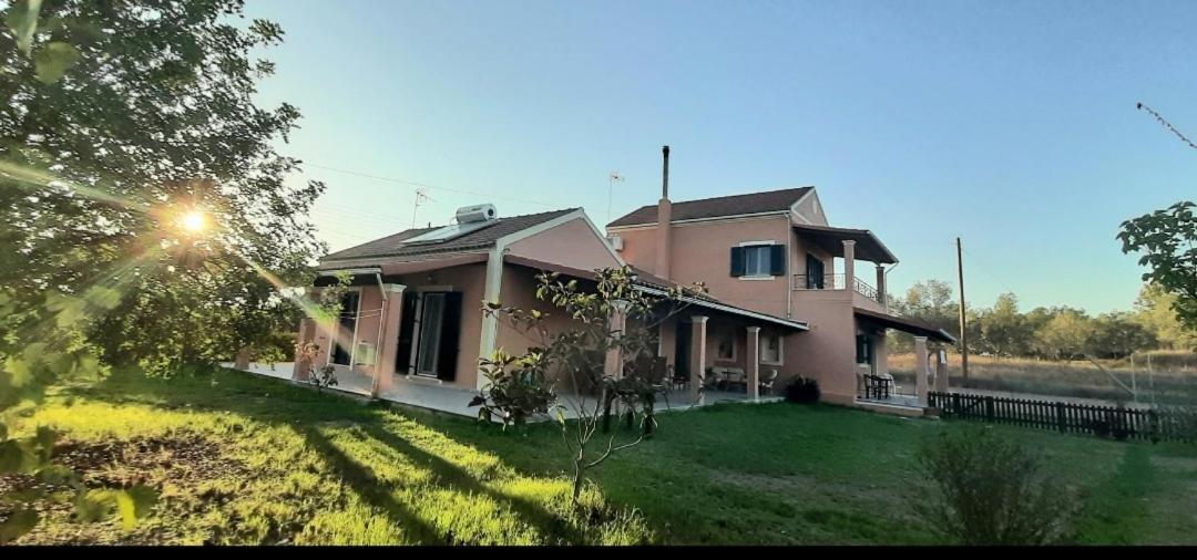 Lonelia'S Family Homes Λευκίμμη Εξωτερικό φωτογραφία