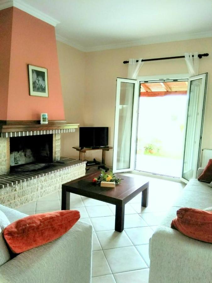 Lonelia'S Family Homes Λευκίμμη Εξωτερικό φωτογραφία